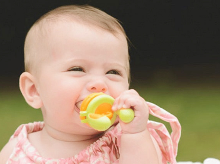 Bé sốt mọc răng và những cách xử trí cho bố mẹ