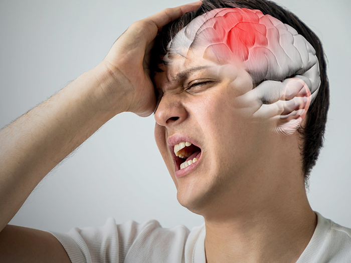 Cách nhận biết tai biến nhẹ ở người già và cách xử lý