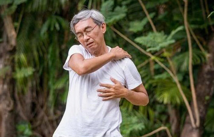 Cách tập thể dục sai làm huỷ hoại khớp ở người ngoài 50 tuổi