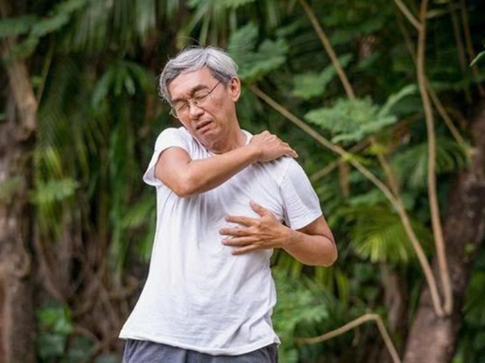Cách tập thể dục sai làm huỷ hoại khớp ở người ngoài 50 tuổi