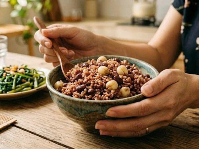 Không ăn cơm người cao tuổi dễ gặp rủi ro về sức khỏe nghiêm trọng